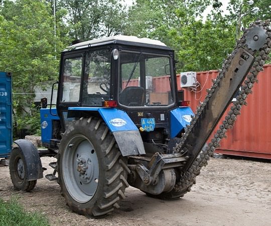Траншеекопатель в аренду в Ревде и  Свердловской области